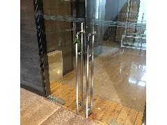 玻璃门把手坏了怎样修？